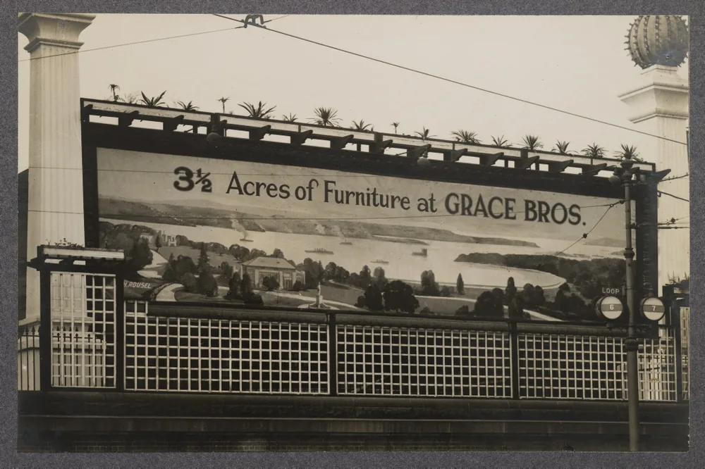 Билборд Grace Bros с рекламой мебели, 1930